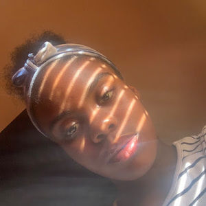 Meet your Posher, Malia